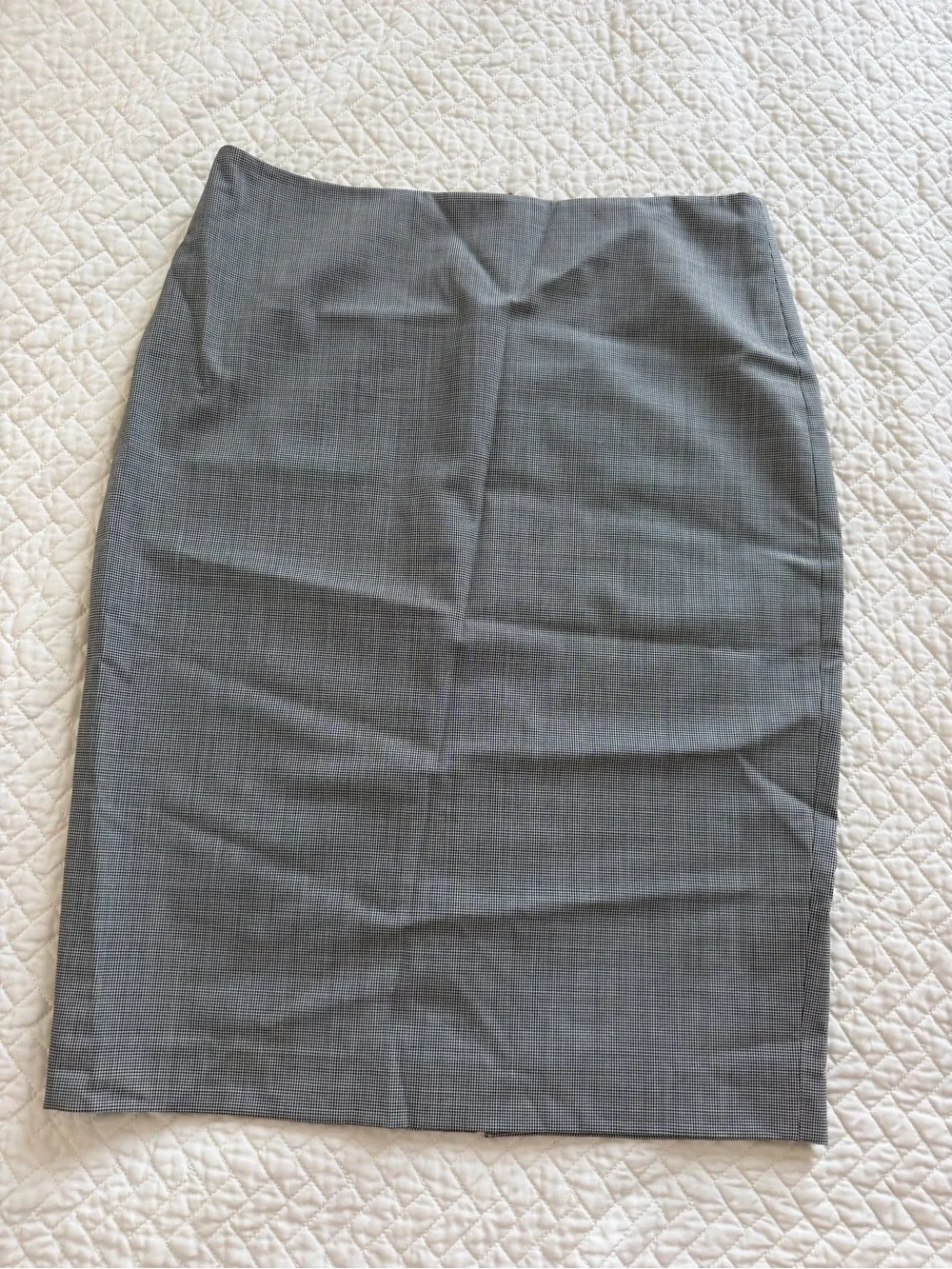 Theory Skinny Pencil Skirt Size 6 Black & White Wool Blend